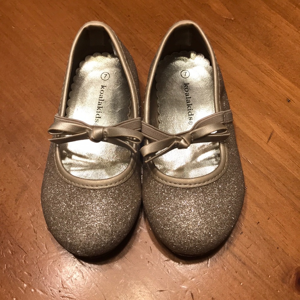 Koala kids gold sparkle shoes